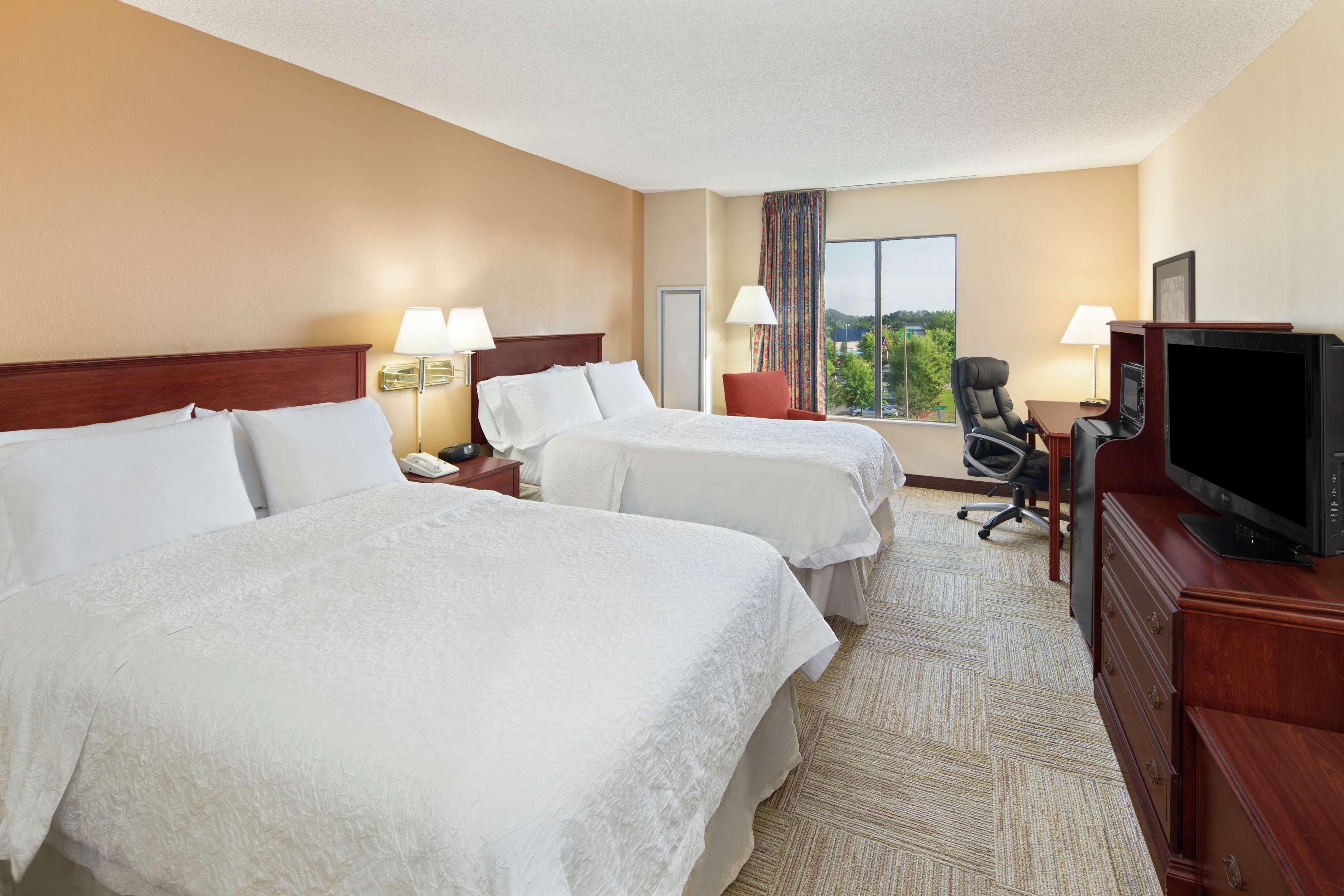 Hampton Inn Columbus-North Exterior foto